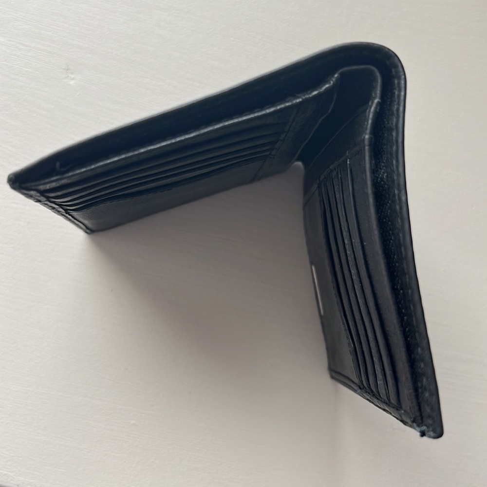 Men’s Fossil Leather Wallet - Picture 8 of 10